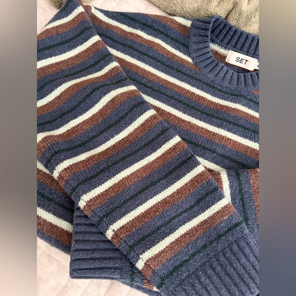 Set Active Sweater